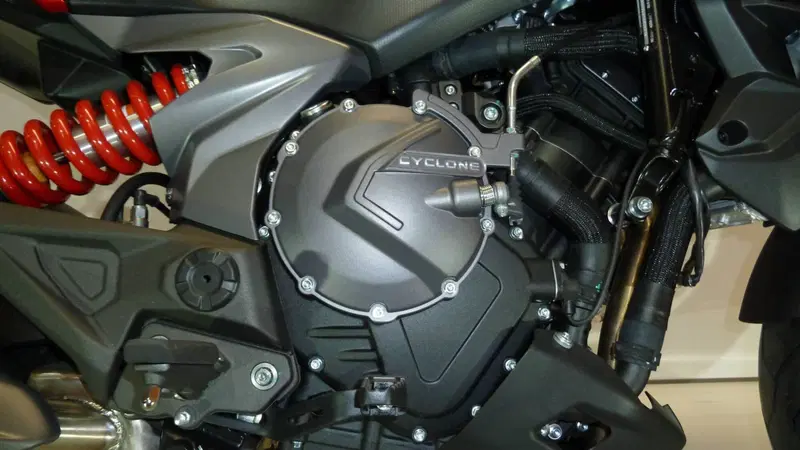 Cyclone RX650 (2025 - 26) (3)