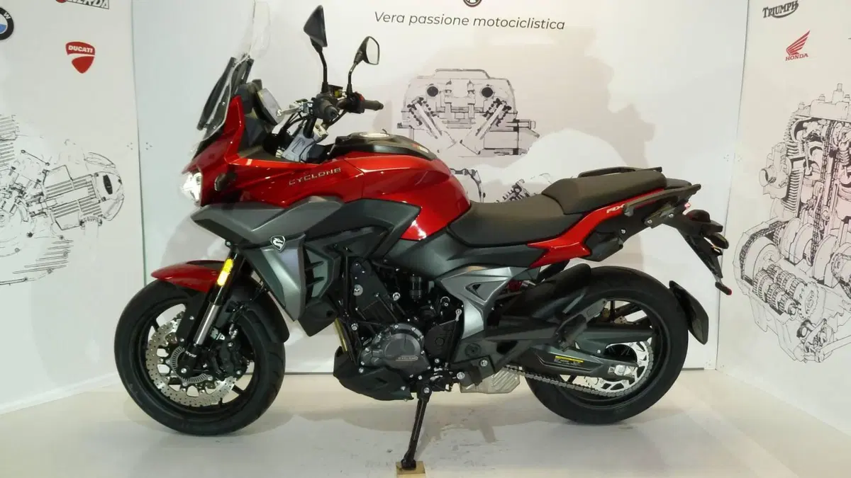 Cyclone RX650 (2025 - 26) (5)
