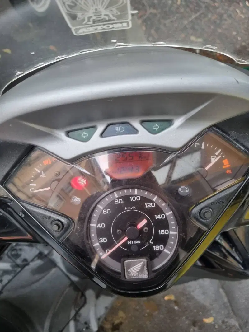 Honda SH 300 i (2011 - 14) (2)