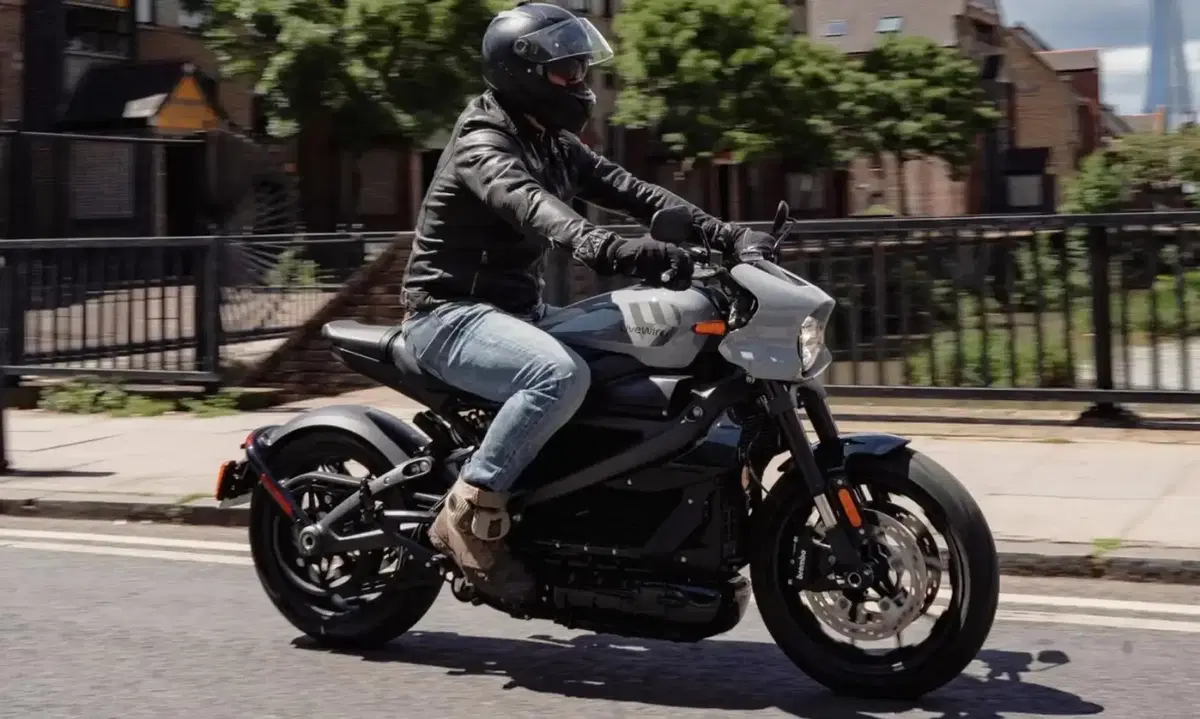 LiveWire dimezza il prezzo della One! Primi effetti della nuova Honda WN7?