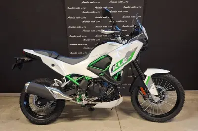 Kawasaki KLE 500 SE (2026) nuova