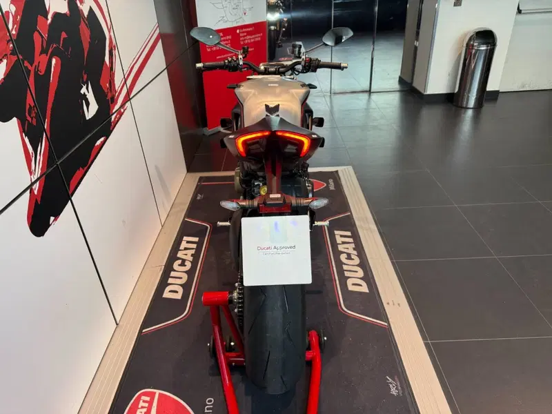 Ducati Streetfighter V4 1100 SP (2022) (9)