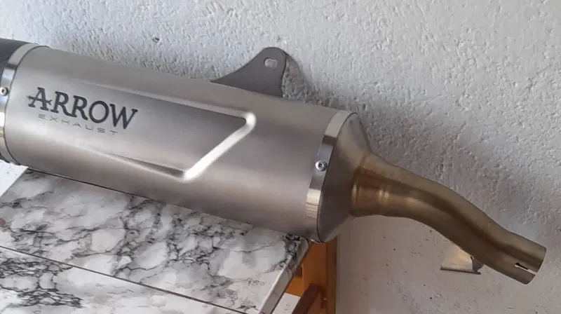 Terminale arrow indy Race evo titanio con fondell (2)