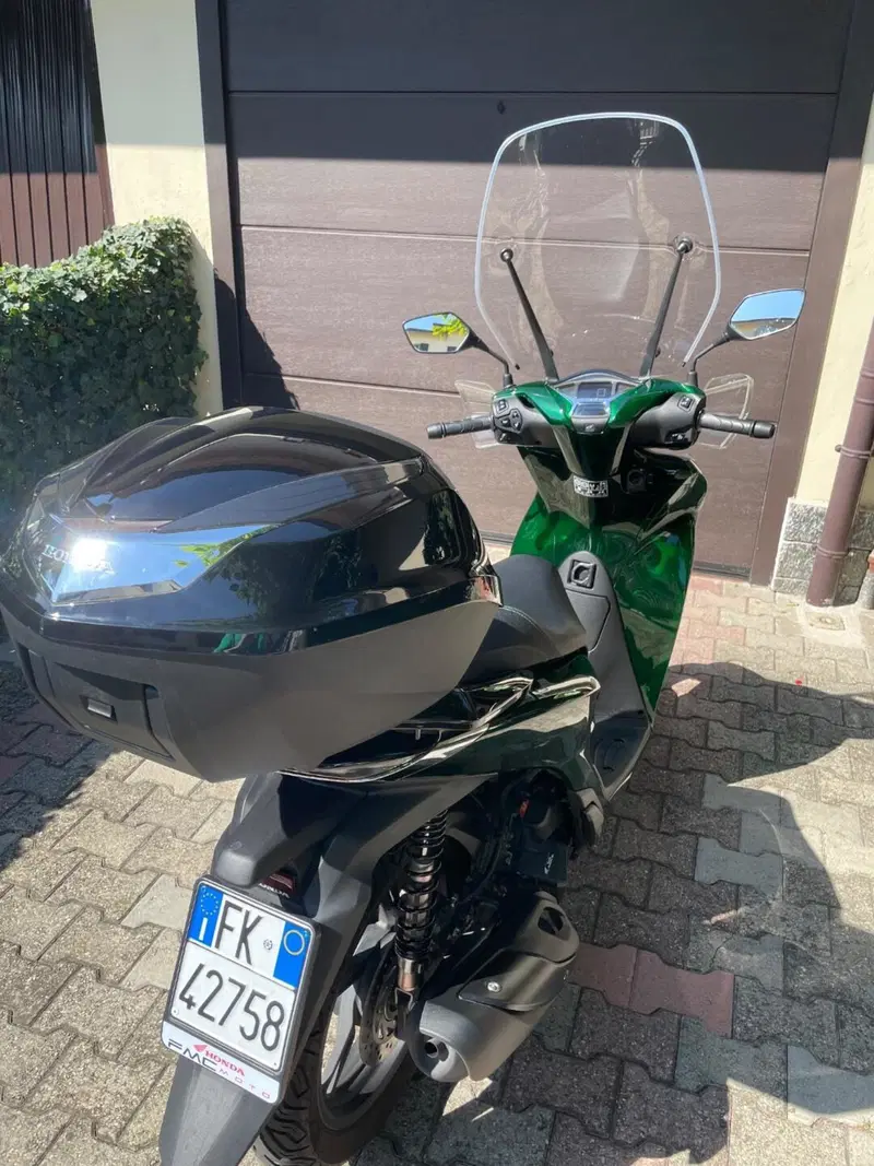 Honda SH 150i Vetro (2024 - 25) (3)