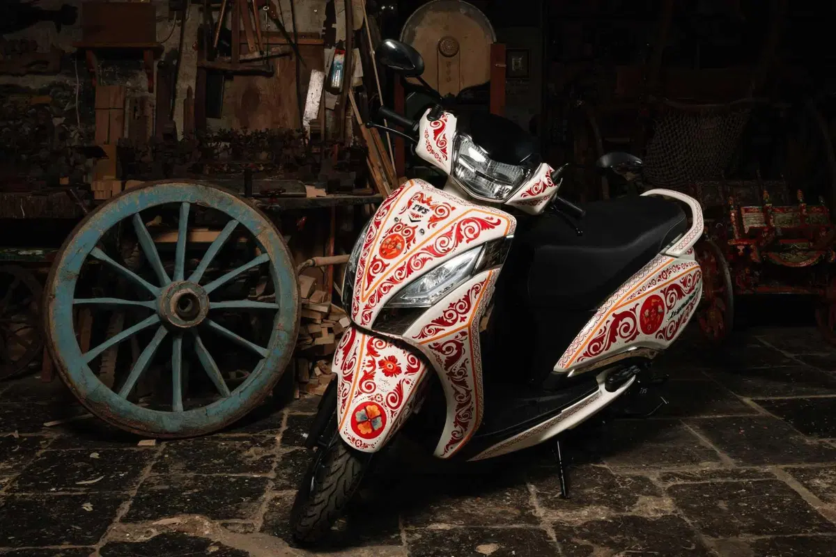 TVS Motor e Cinabro Carrettieri trasformano lo scooter Jupiter 125 in un capolavoro siciliano (5)