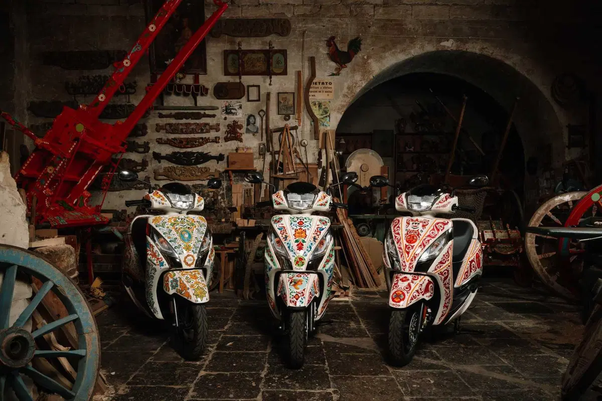TVS Motor e Cinabro Carrettieri trasformano lo scooter Jupiter 125 in un capolavoro siciliano (8)