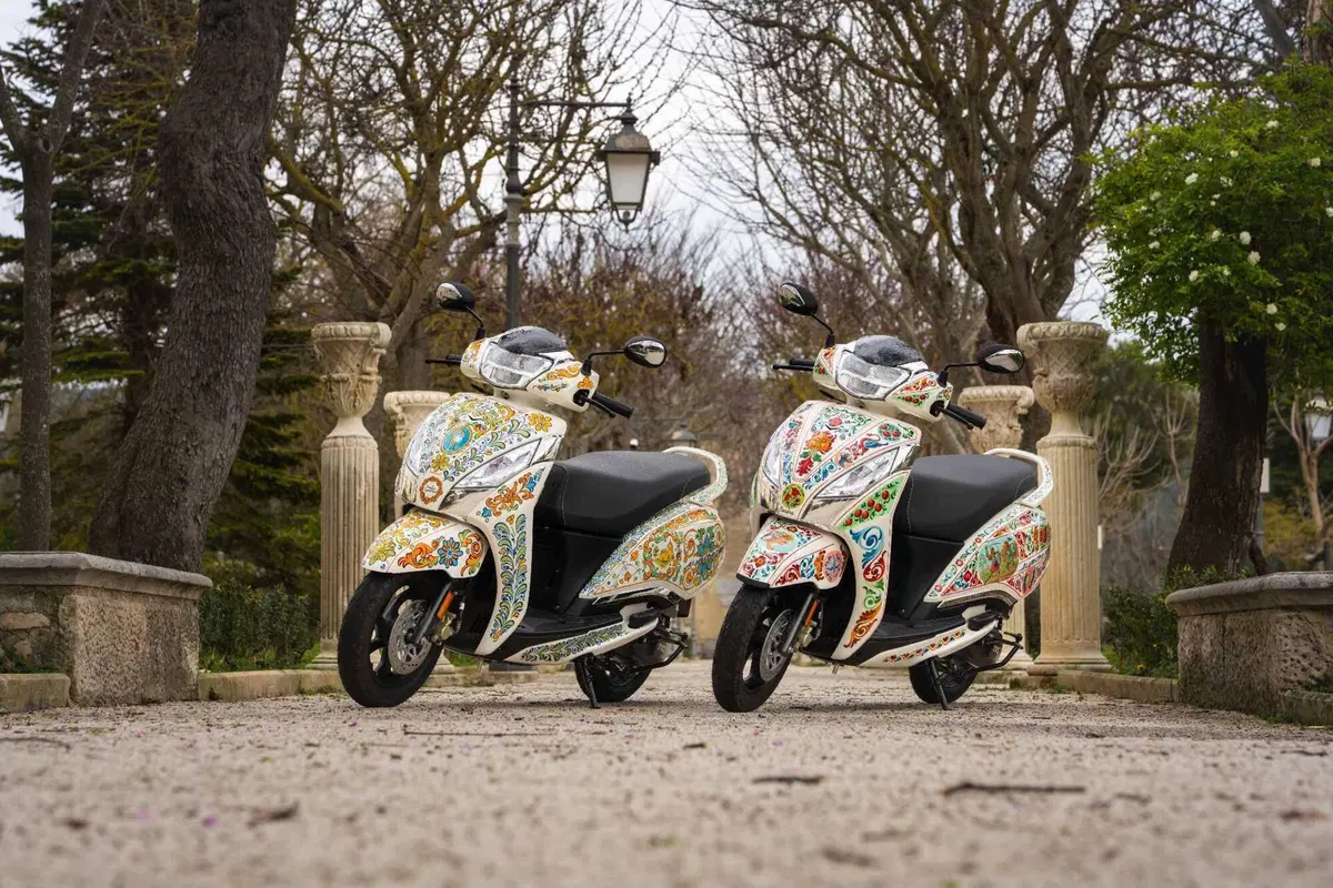 TVS Motor e Cinabro Carrettieri trasformano lo scooter Jupiter 125 in un capolavoro siciliano (66)