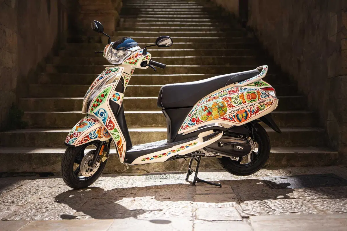 TVS Motor e Cinabro Carrettieri trasformano lo scooter Jupiter 125 in un capolavoro siciliano (73)