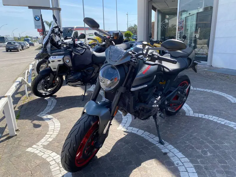 Ducati Monster 937 (2021 - 25) (4)