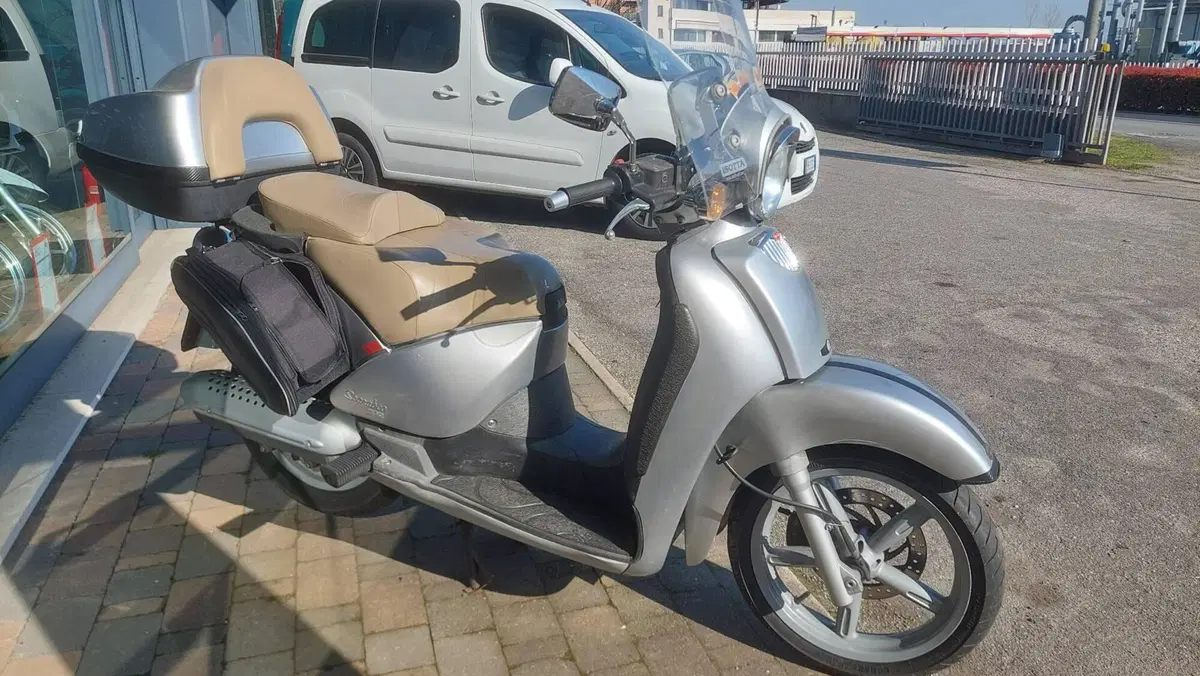 Aprilia Scarabeo 200 (2001 - 04) (5)