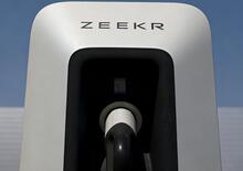 Geely risponde a BYD: ricarica da record, 500 km in 5 minuti con i nuovi supercharger Zeekr