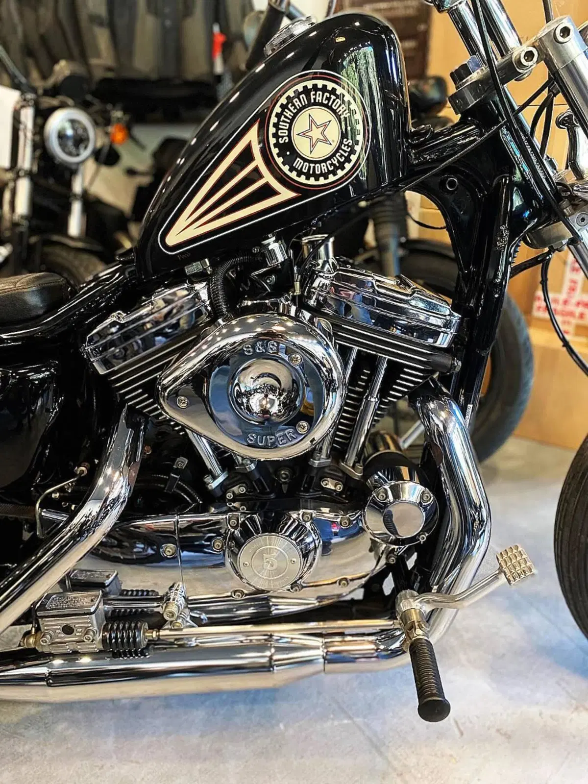 Harley-Davidson 1200 Custom (1995 - 00) - XL 1200C (6)