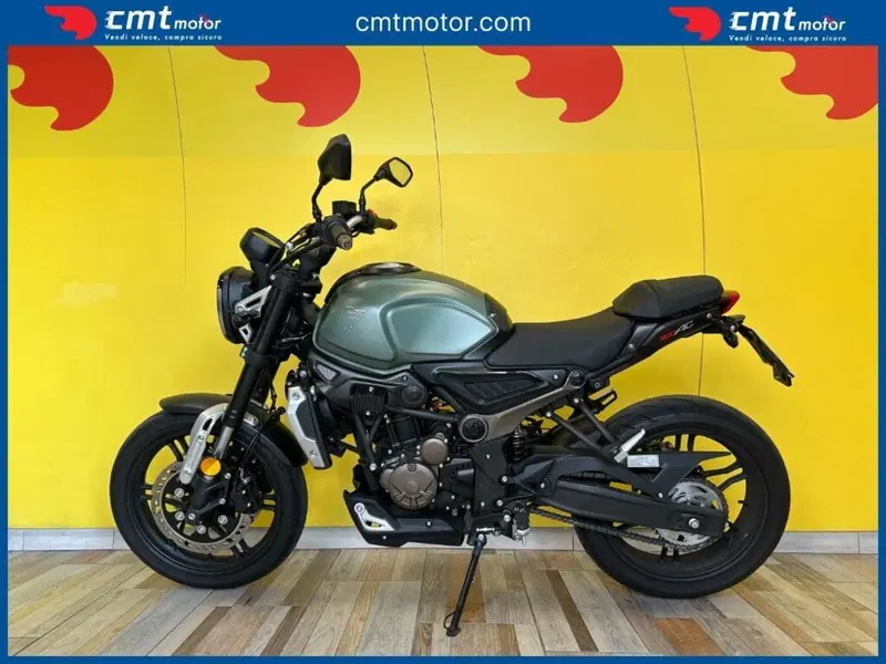 Voge Trofeo 300AC (2021 - 26) (2)