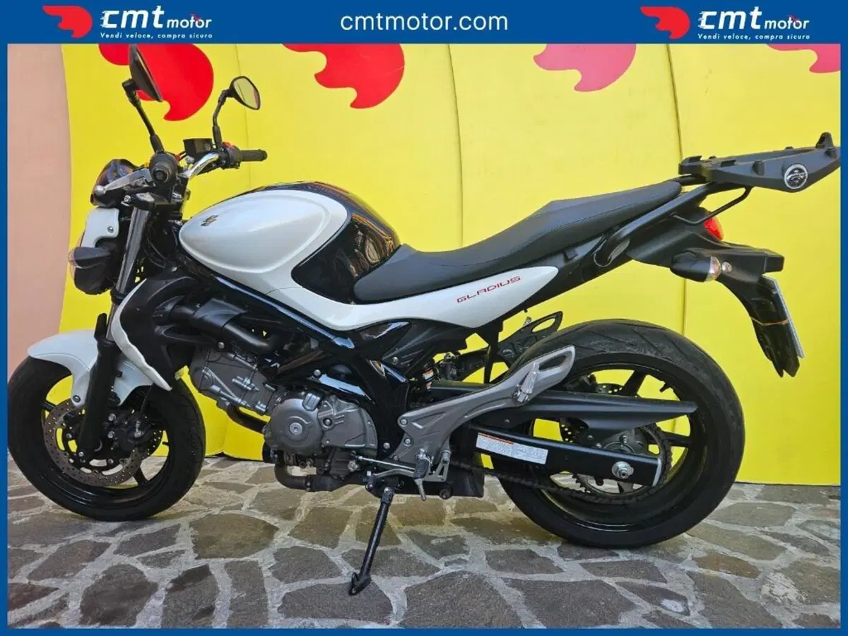 Suzuki Gladius 650 SFV (2009 - 15) (3)