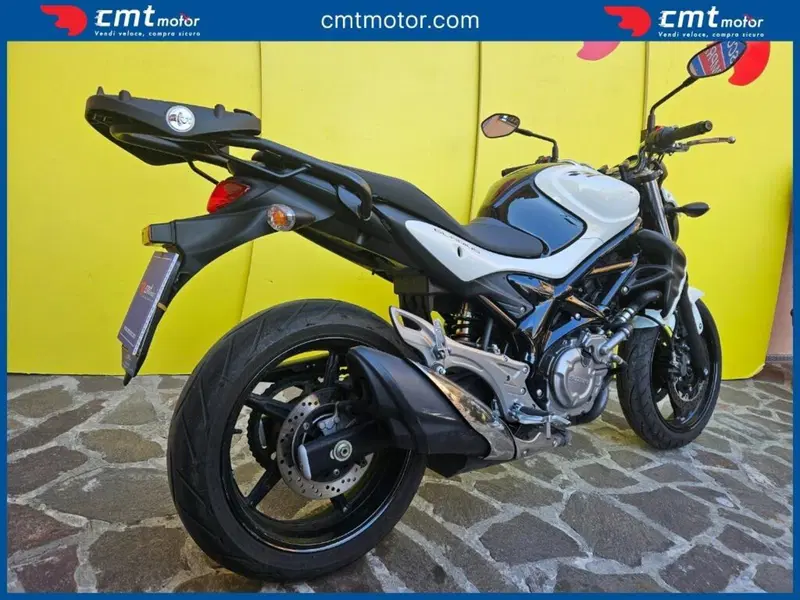 Suzuki Gladius 650 SFV (2009 - 15) (4)