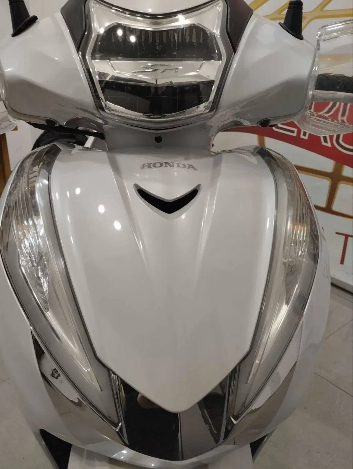 Honda SH 300 i ABS (2016 - 20) (4)