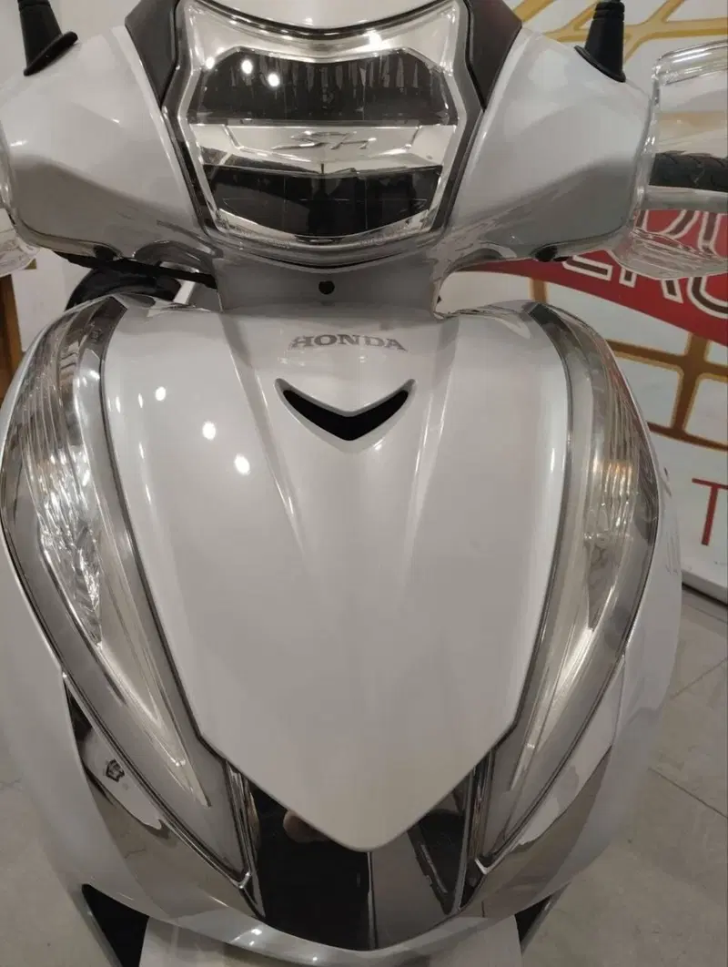Honda SH 300 i ABS (2016 - 20) (4)