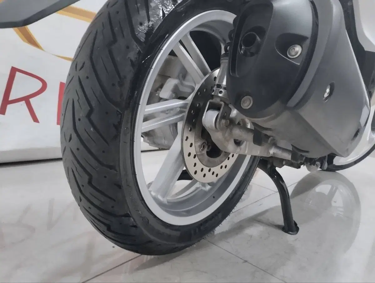 Honda SH 300 i ABS (2016 - 20) (7)