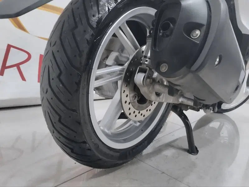 Honda SH 300 i ABS (2016 - 20) (7)