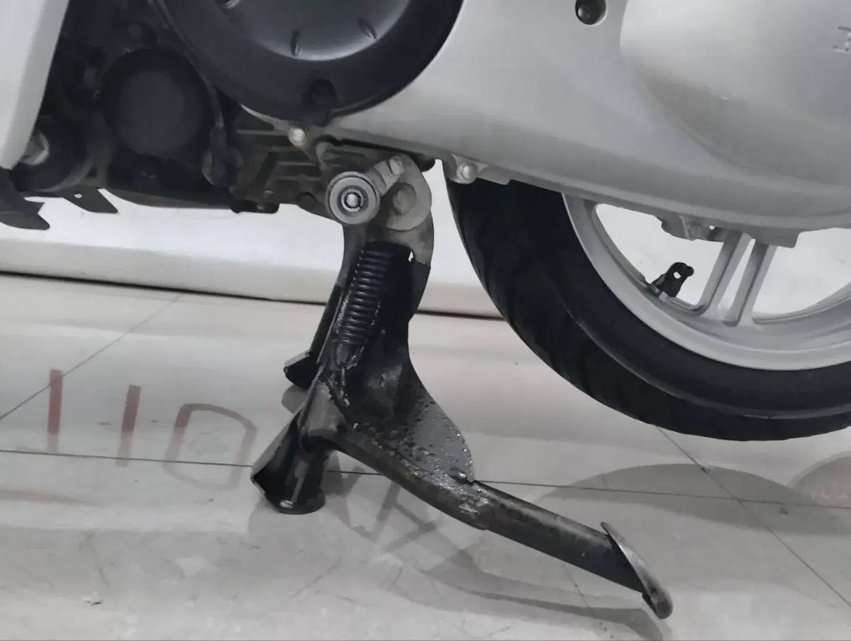 Honda SH 300 i ABS (2016 - 20) (9)