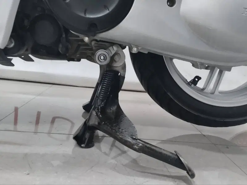 Honda SH 300 i ABS (2016 - 20) (9)