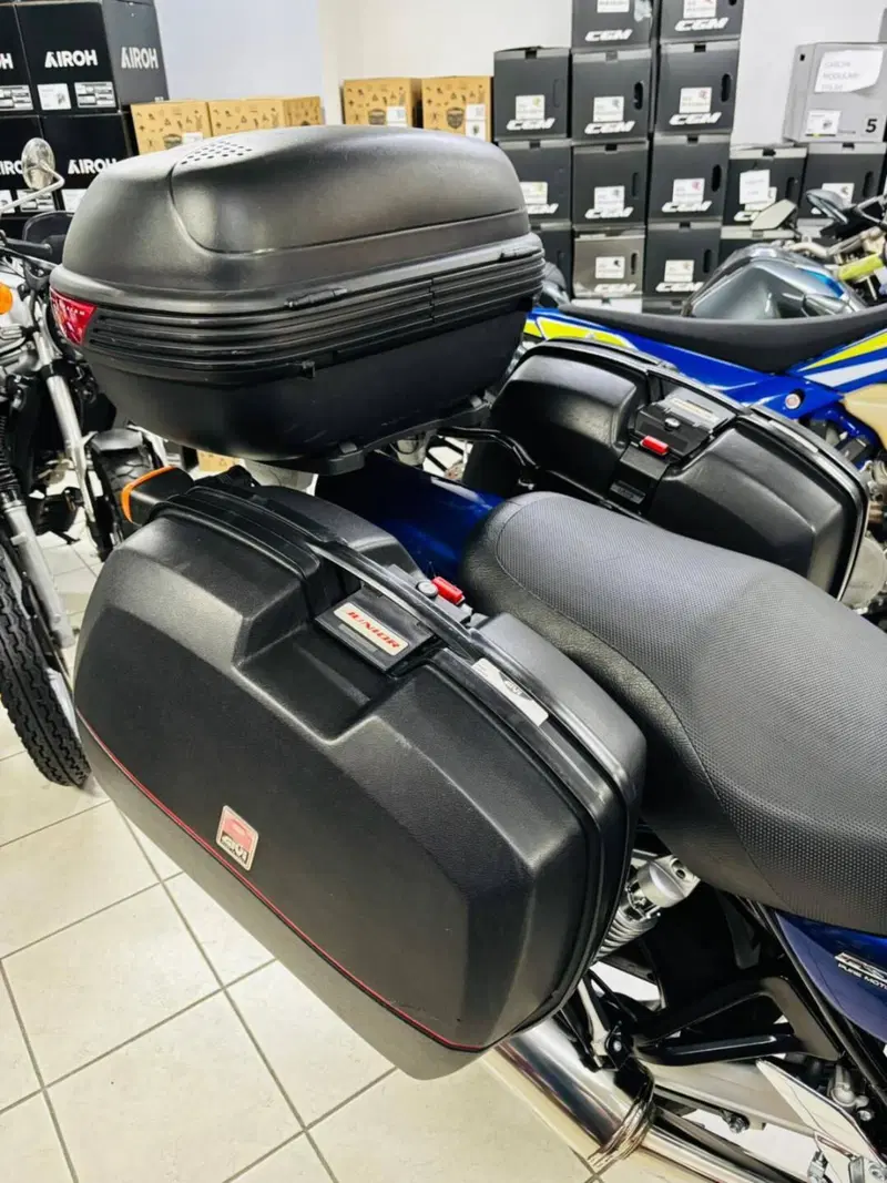 Suzuki GSX 750 (1998 - 03) (3)