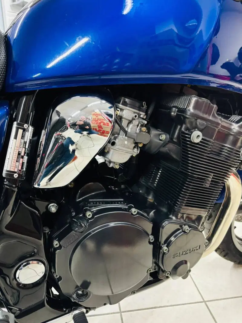 Suzuki GSX 750 (1998 - 03) (5)