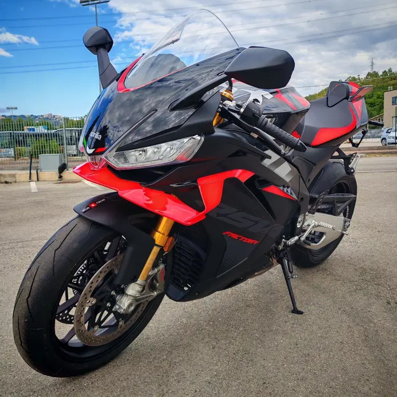 Aprilia RSV4 1100 Factory (2025 - 26) (10)
