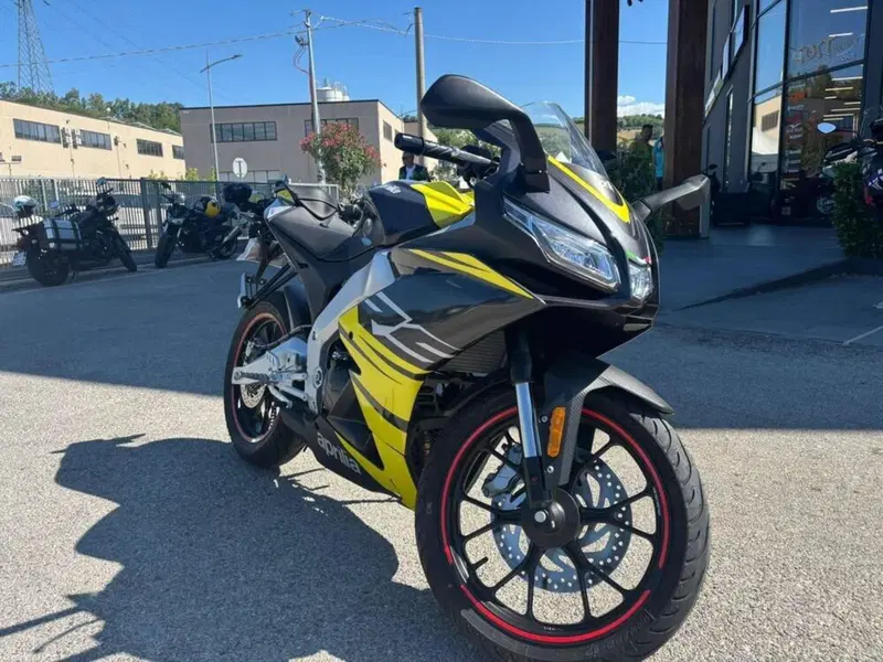 Aprilia RS 125 (2025 - 26) (10)