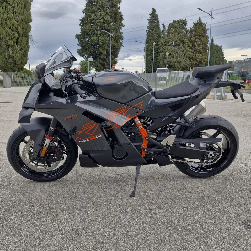KTM 990 RC R (2026) (24)