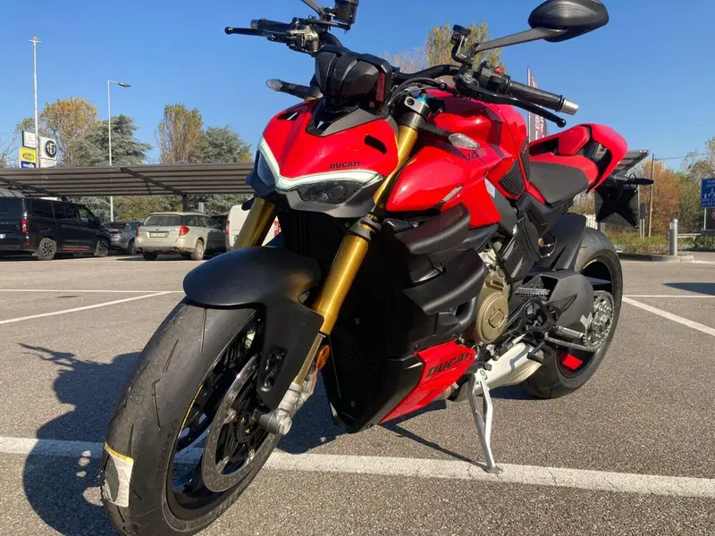 Ducati Streetfighter V4 S (2023 - 24) (2)