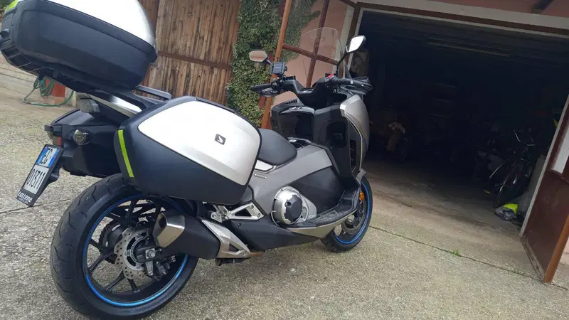 Honda Integra 750 DCT (2016 - 17) (6)