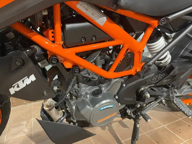 KTM 125 Duke (2021 - 23) (4)