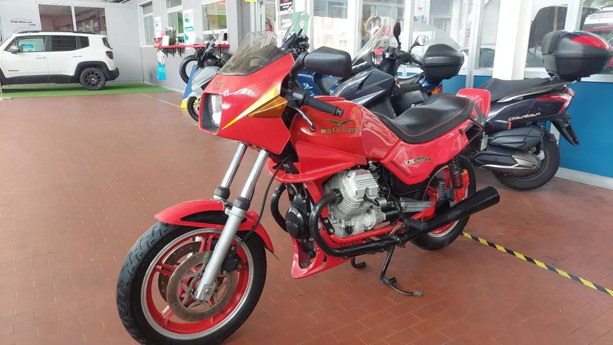 Moto Guzzi V 35 II Imola