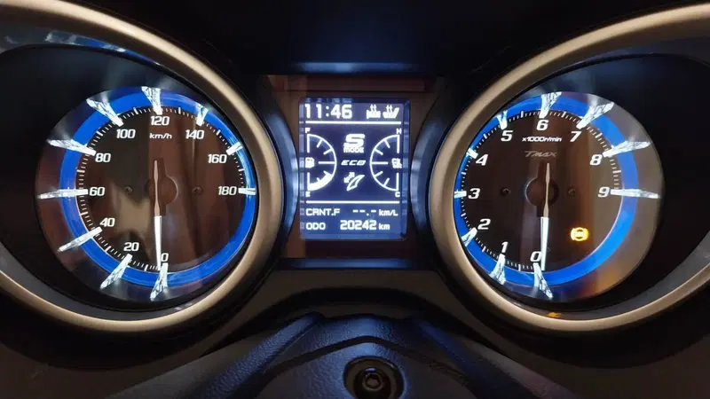 Yamaha T-Max 530 DX (2017 - 19) (7)
