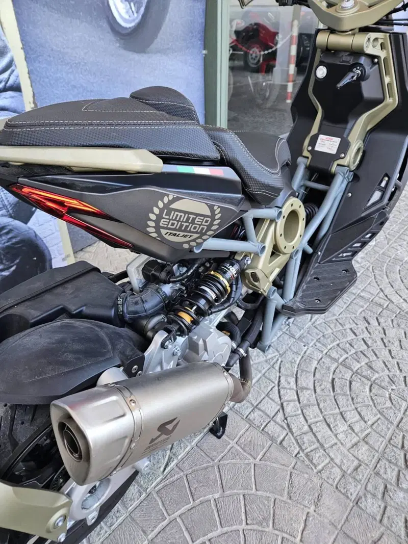 Italjet Moto Dragster 200 (2022 - 24) (9)
