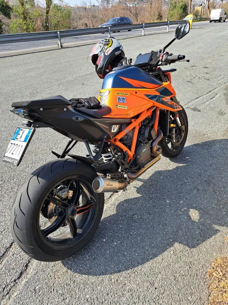 KTM 1290 Super Duke R (2021) (2)