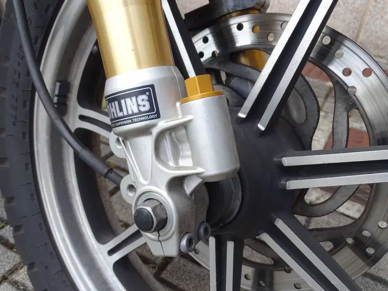 Triumph Bonneville SE (2009 - 13) (14)