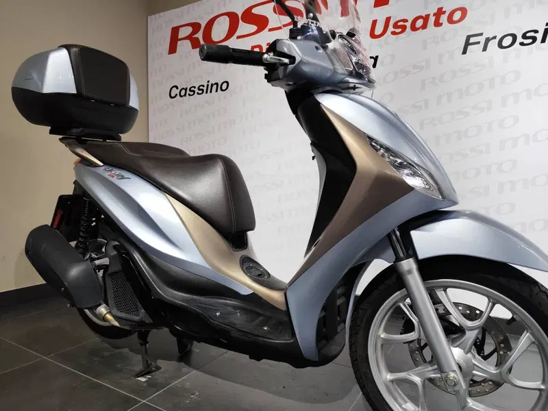 Piaggio Medley 150 ABS (2021 - 25) (2)