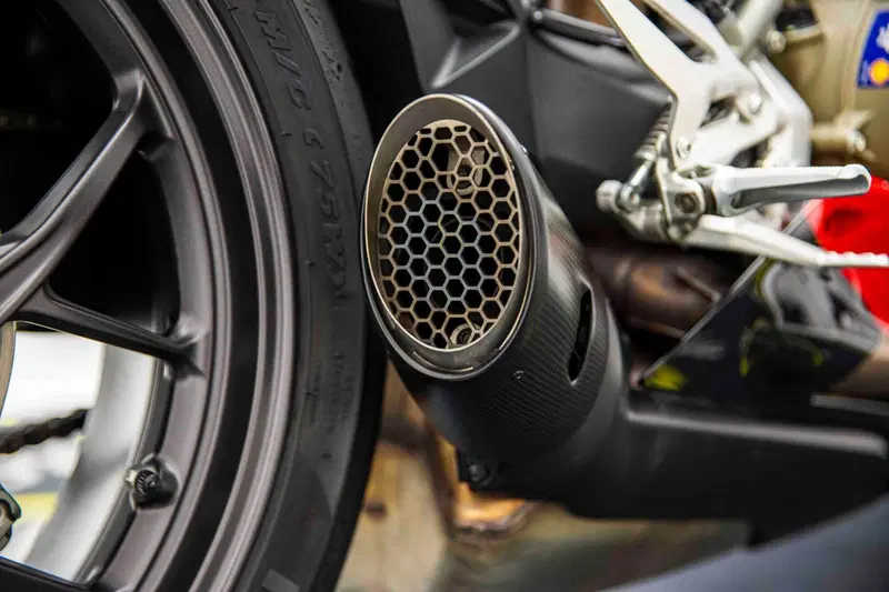 Ducati Panigale V2 Bayliss 1st Championship 20th Anniversary (2021 - 24) (12)
