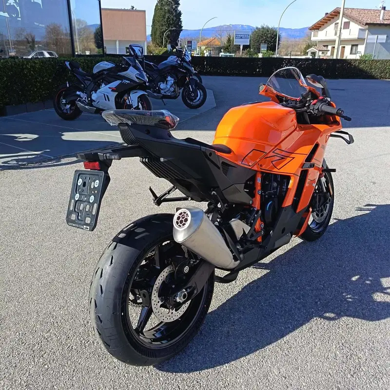 KTM 990 RC R (2026) (27)