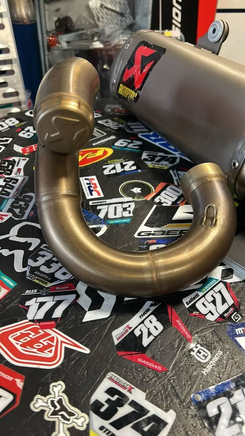 SCARICO COMPLETO AKRAPOVIC (3)