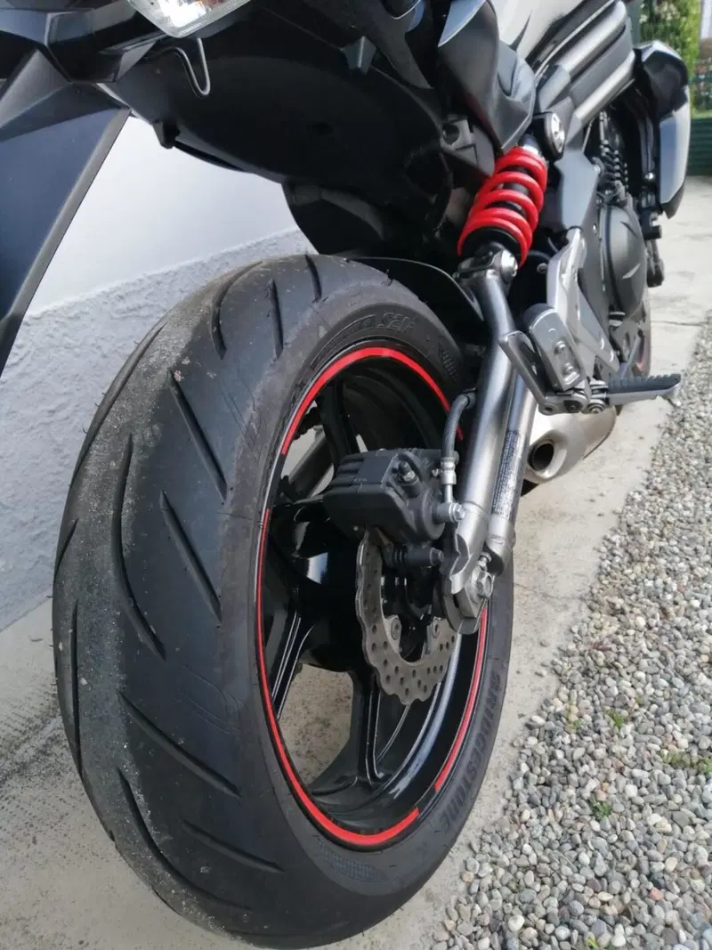 Kawasaki ER-6N (2012 - 13) (3)