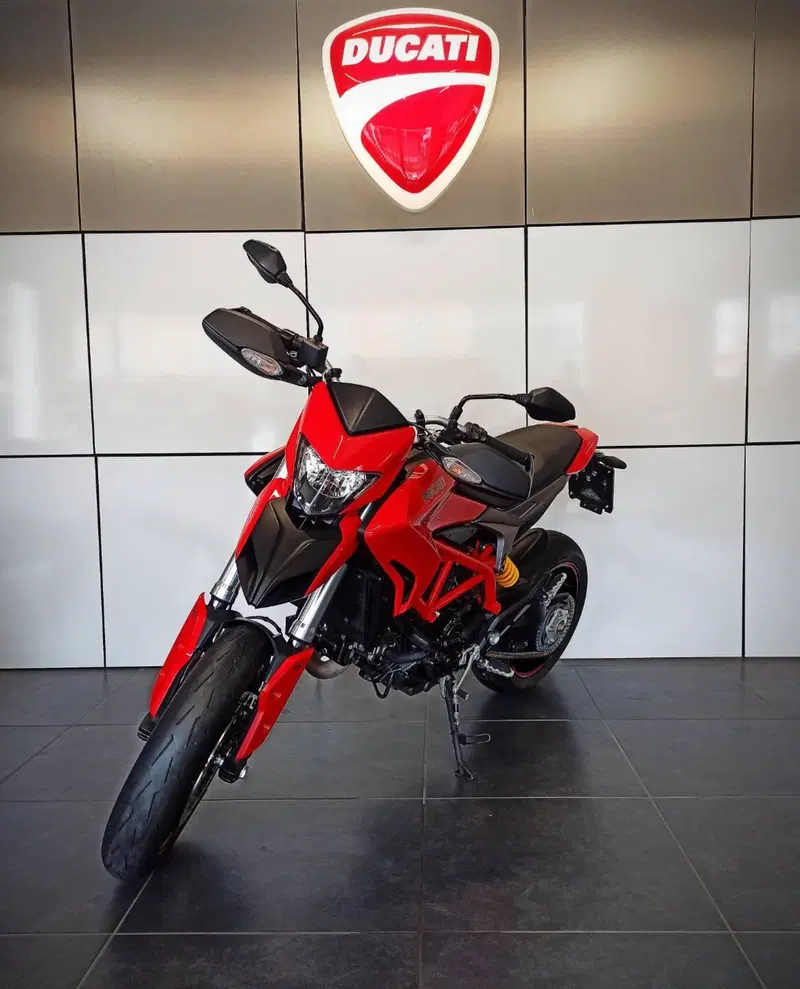 Ducati Hyperstrada 821 (2013 - 15) (4)
