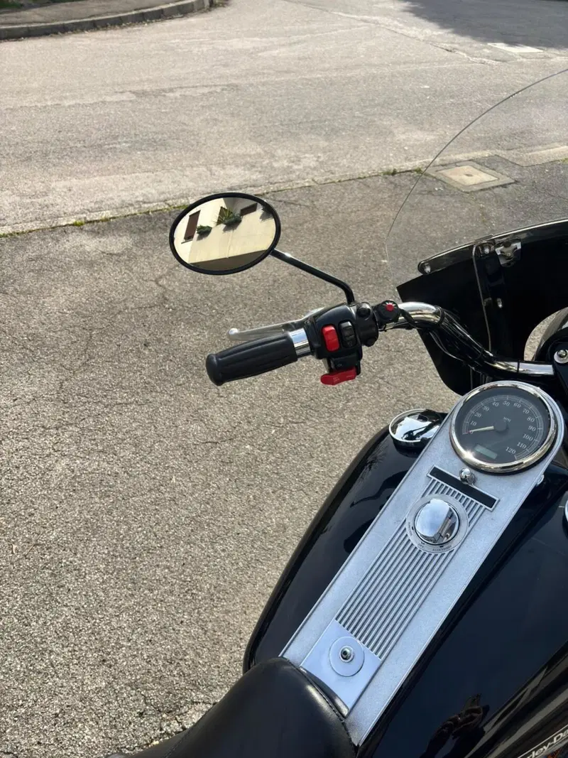 Harley-Davidson 1690 Road King (2008 - 09) - FLHR (14)