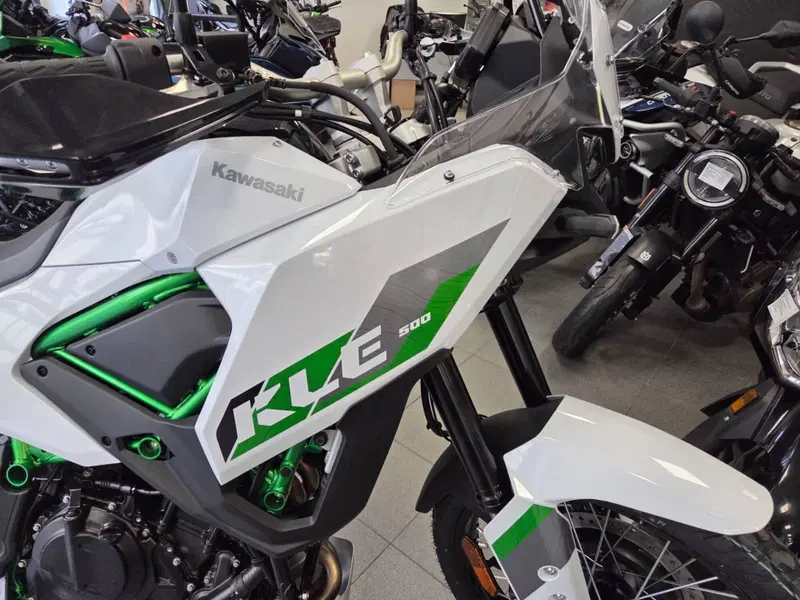 Kawasaki KLE 500 SE (2026) (4)