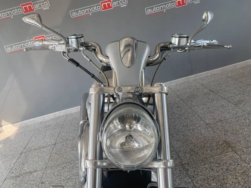 Harley-Davidson 1130 V-Rod (2002 - 05) - VRSCA (3)