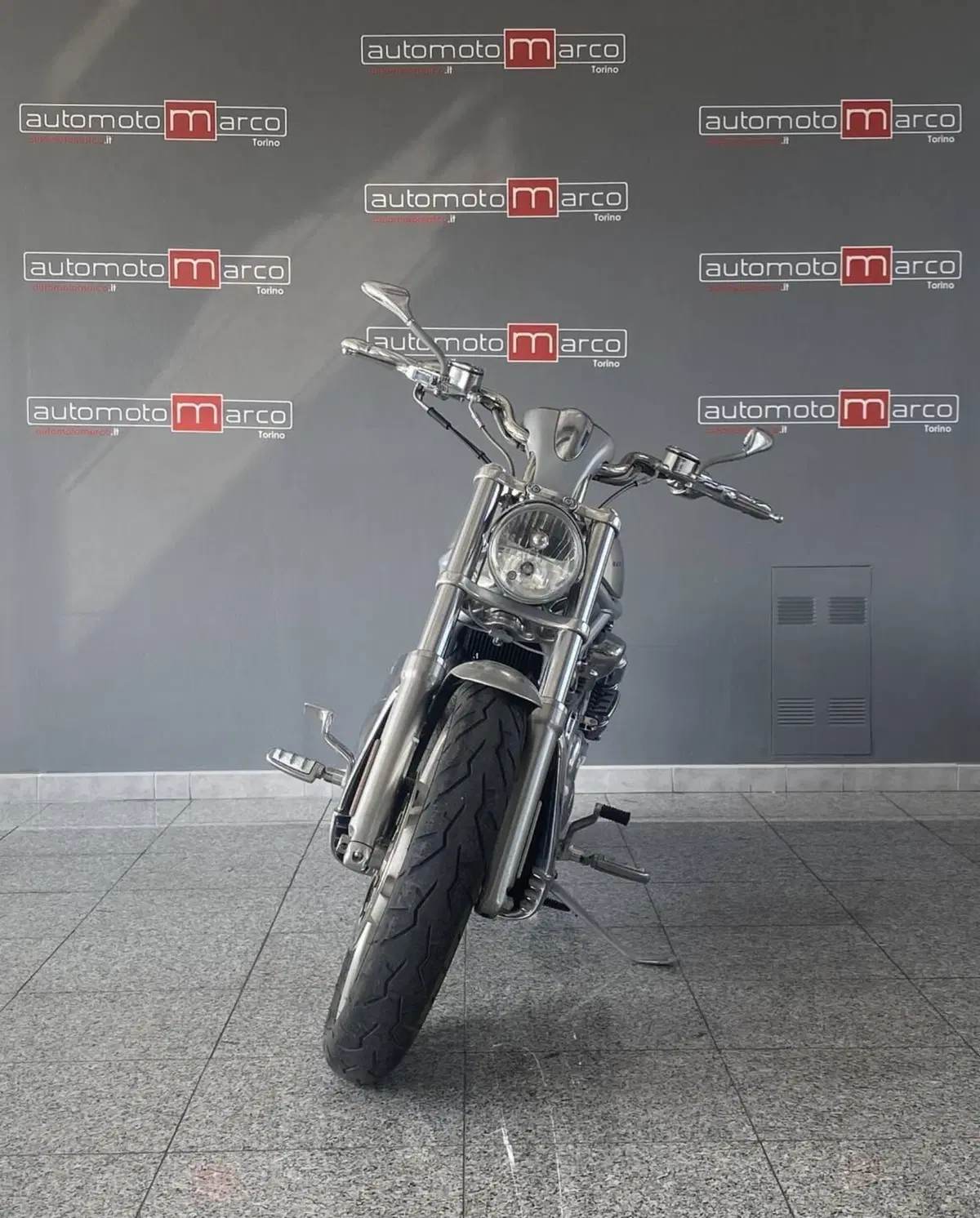 Harley-Davidson 1130 V-Rod (2002 - 05) - VRSCA (2)