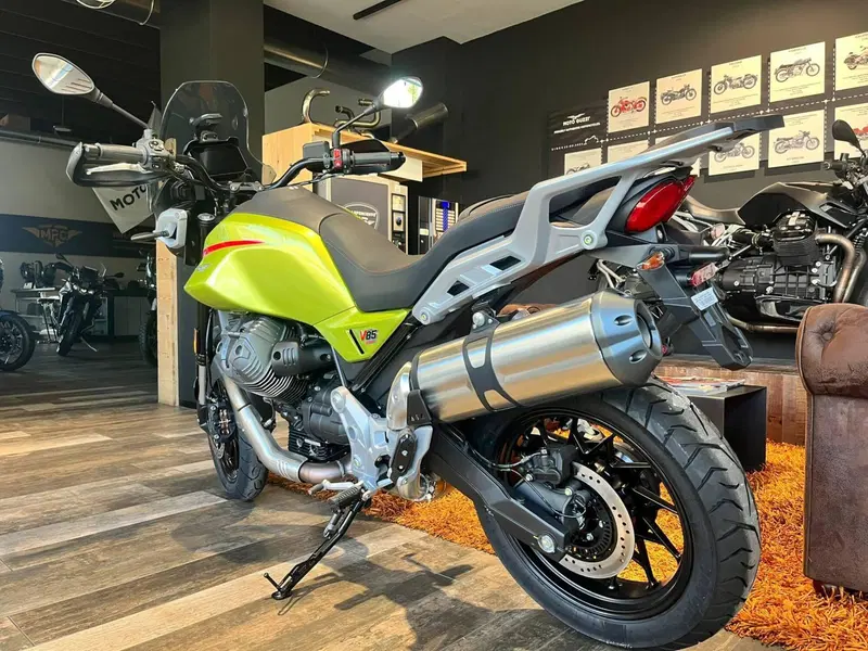 Moto Guzzi V85 Strada (2024 - 26) (5)