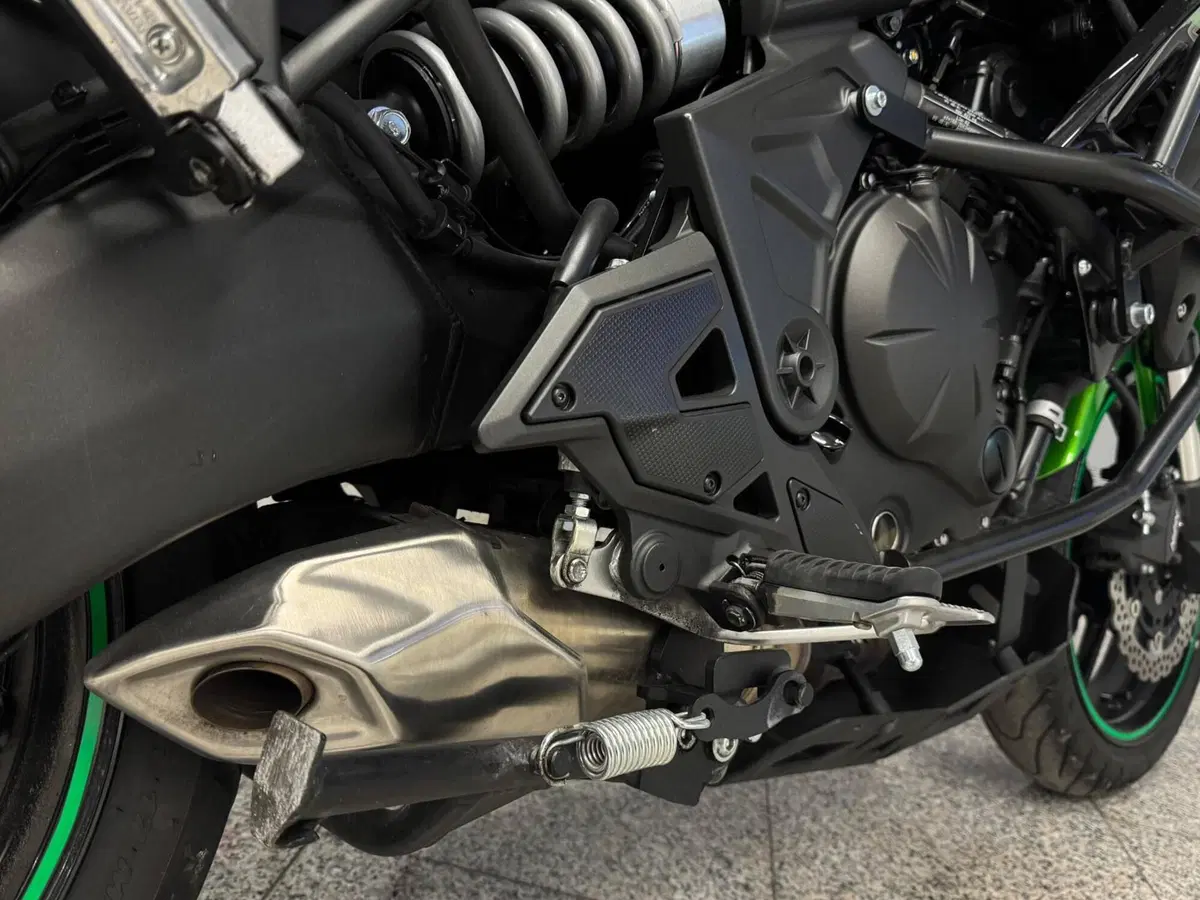 Kawasaki Versys 650 Tourer Plus (2021) (10)
